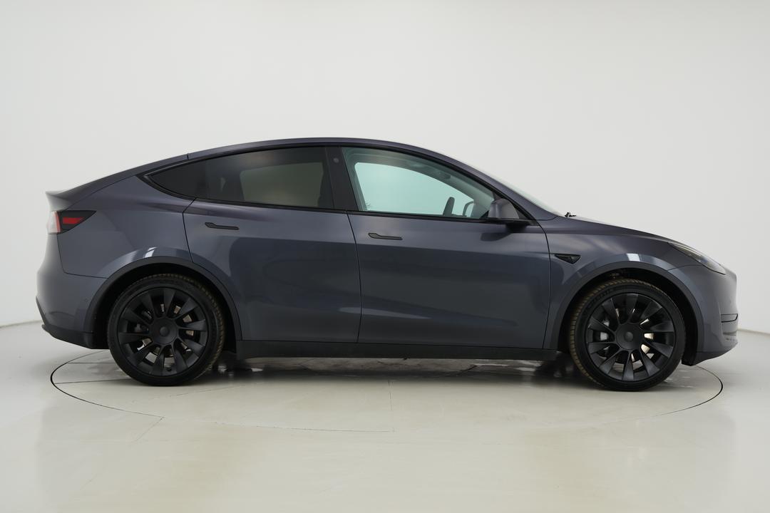 2023 Tesla Model Y Rear-wheel Drive, Automatic, 48385 km, Right Side View