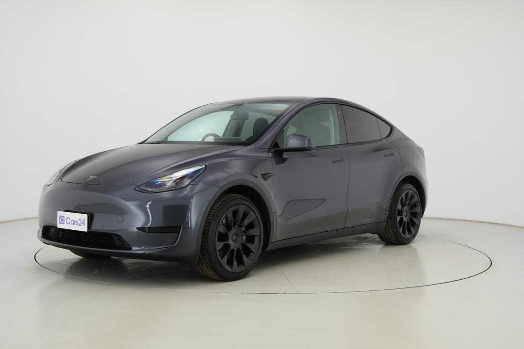 2023 Tesla Model Y Rear-wheel Drive, Automatic, 48385 km, Left Front Diagonal (45- Degree) View