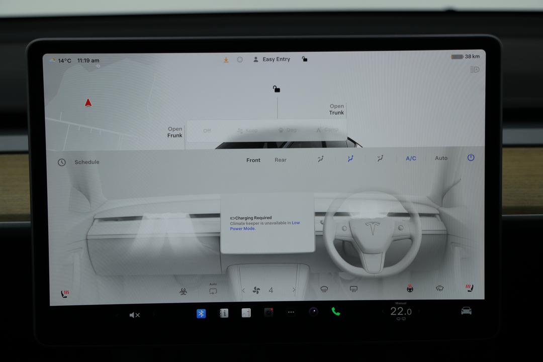 2023 Tesla Model Y Rear-wheel Drive, Automatic, 48385 km, Center Console