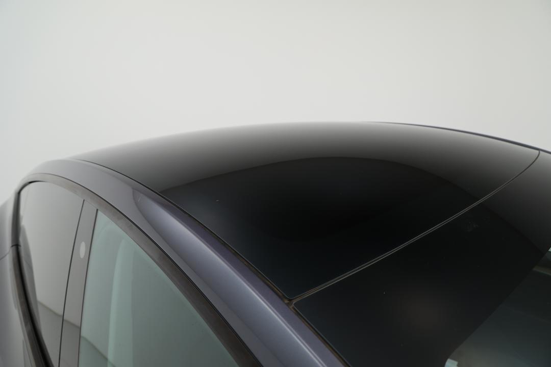 2023 Tesla Model Y Rear-wheel Drive, Automatic, 48385 km, Roof/Sunroof View