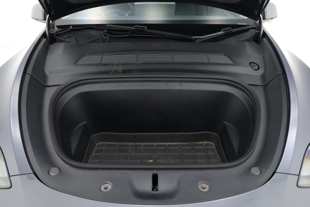 2023 Tesla Model Y Rear-wheel Drive, Automatic, 48385 km, Boot Inside View