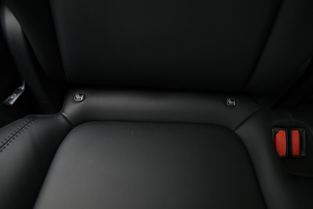 2023 Tesla Model Y Rear-wheel Drive, Automatic, 48385 km, Pedals and Footmat
