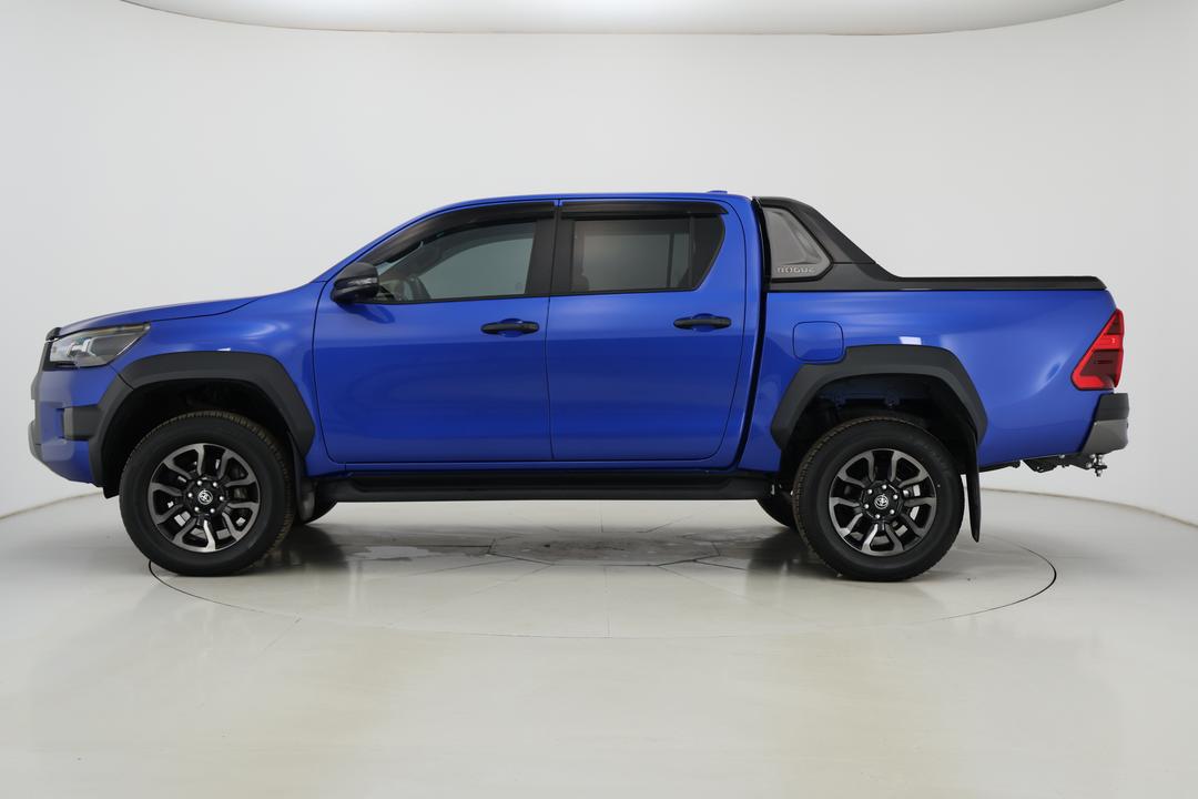 2022 Toyota Hilux Rogue (4x4), Automatic, 27945 km, Left Side View