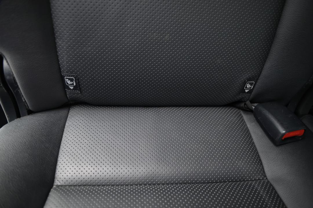 2022 Toyota Hilux Rogue (4x4), Automatic, 27945 km, Pedals and Footmat