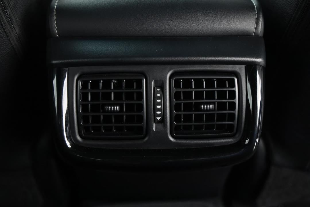 2022 Toyota Hilux Rogue (4x4), Automatic, 27945 km, Right Side Rear Door Cabin View