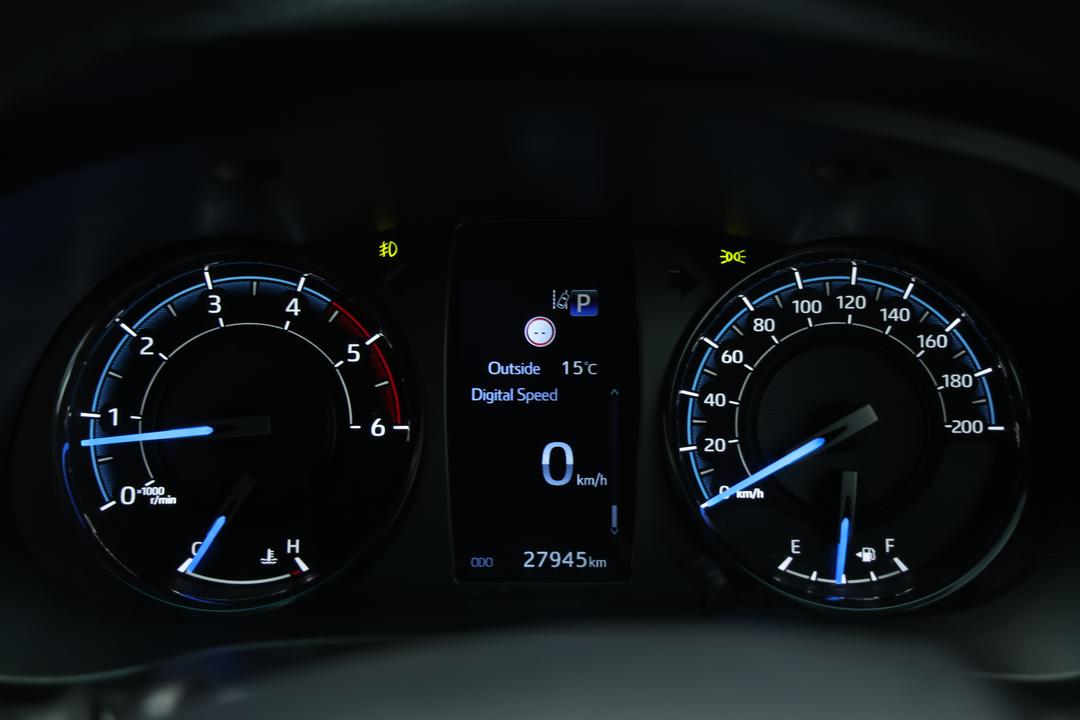 2022 Toyota Hilux Rogue (4x4), Automatic, 27945 km, Key Close-up