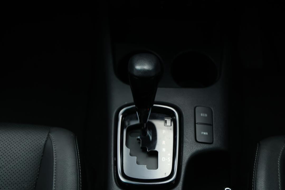 2022 Toyota Hilux Rogue (4x4), Automatic, 27945 km, Dashboard View