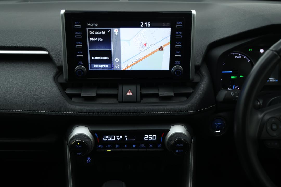 2021 Toyota RAV4 Gx (AWD) Hybrid, Automatic, 94954 km, Steering Wheel Close-up