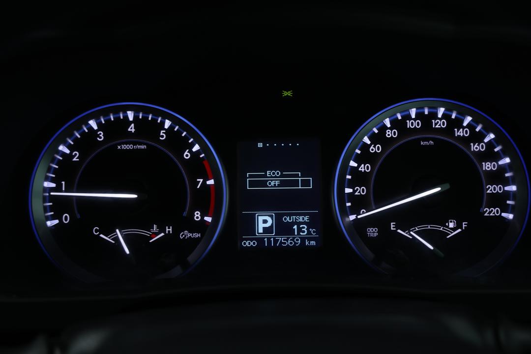 2016 Toyota Kluger Gx (4x2), Automatic, 117569 km, Drivers Side Door Panel Controls
