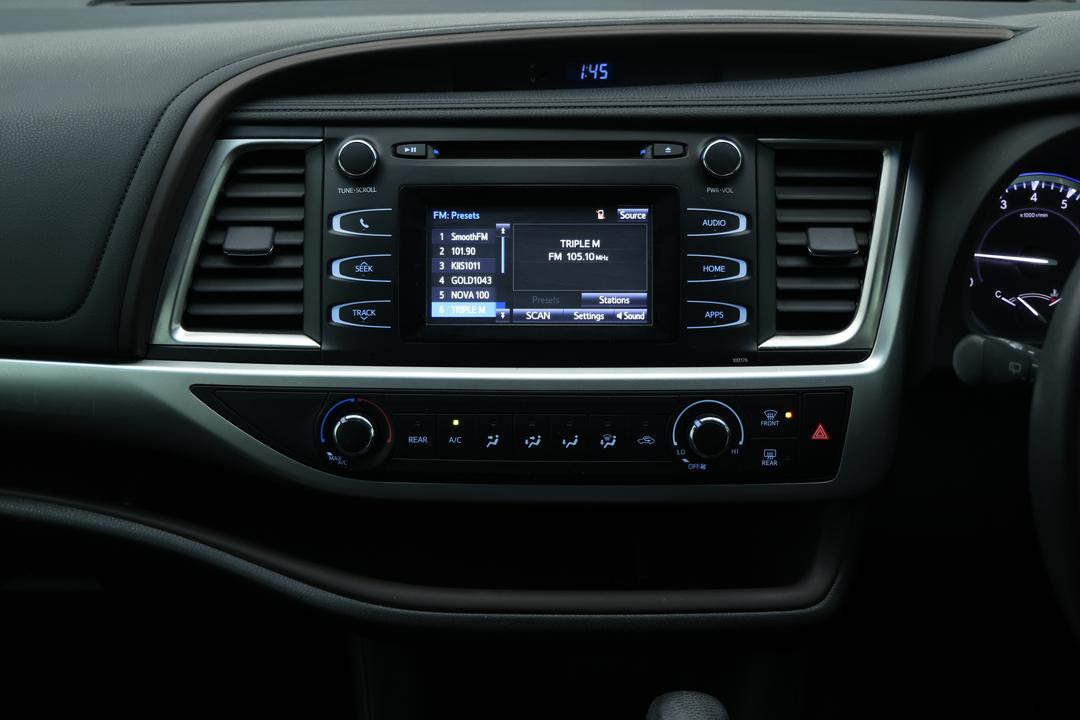 2016 Toyota Kluger Gx (4x2), Automatic, 117569 km, Steering Wheel Close-up