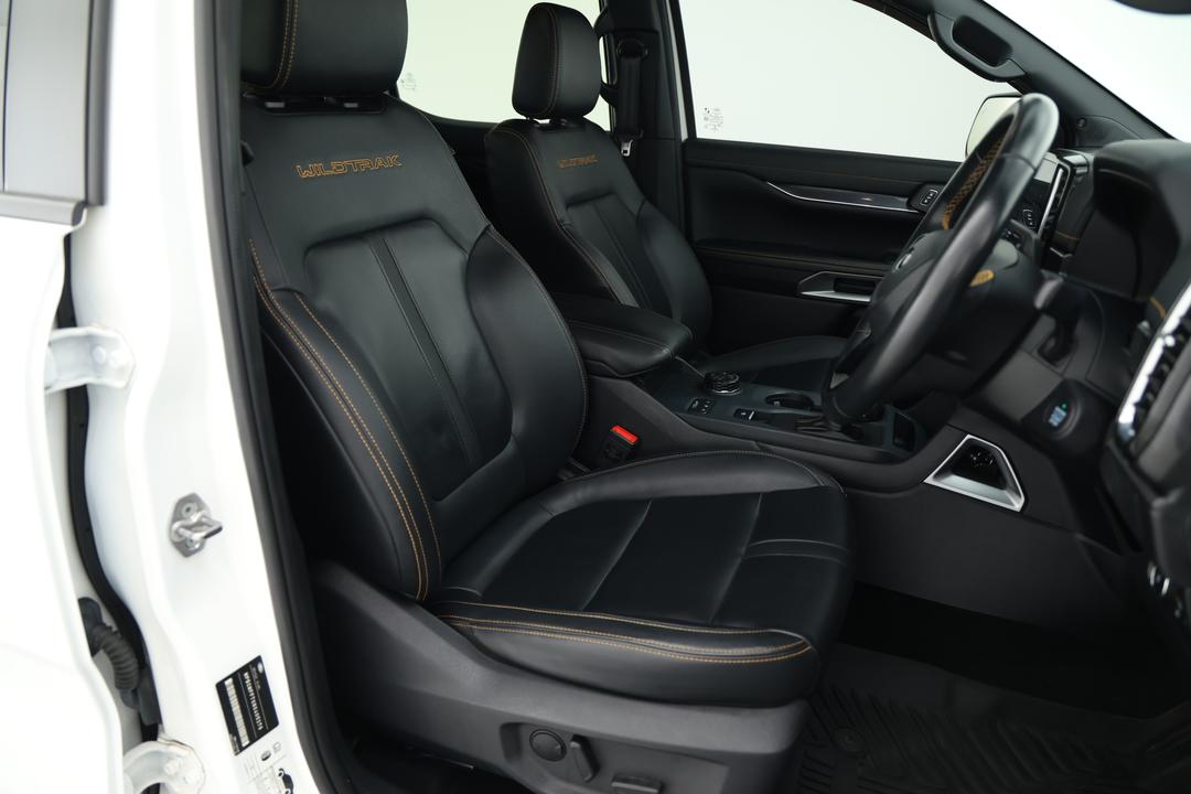 2019 Ford Ranger Wildtrak 3.2 (4x4), Automatic, 82280 km, Right Side Front Door Cabin View