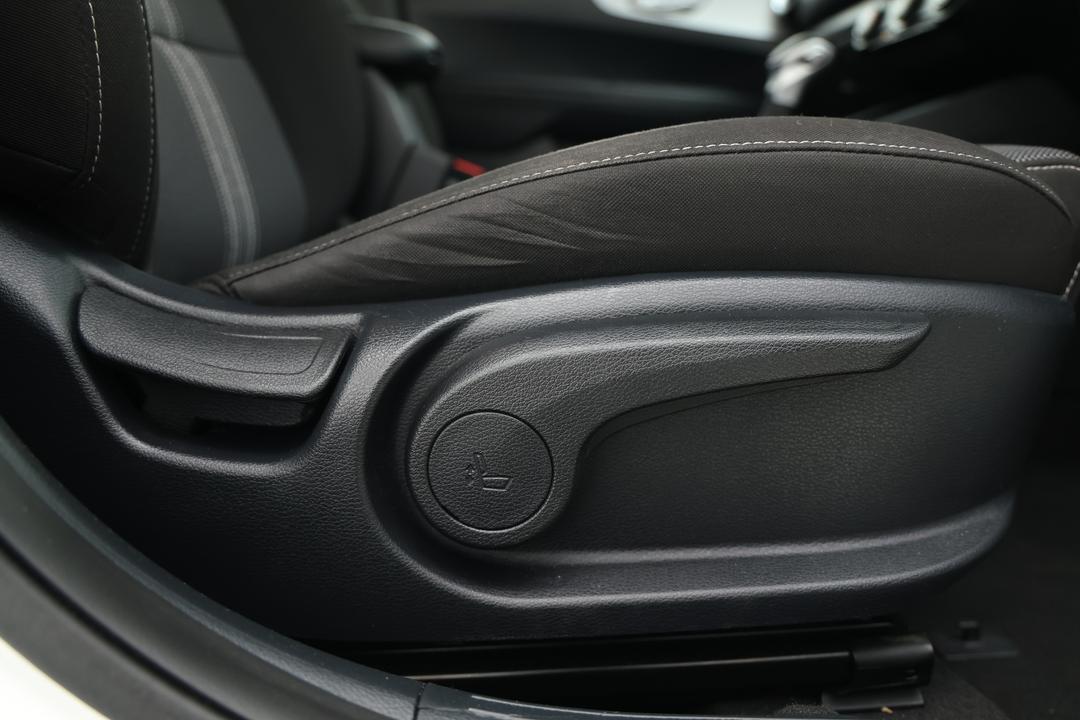 2024 Kia Cerato Sport, Automatic, 28133 km, Drivers Side Adjustment Panel