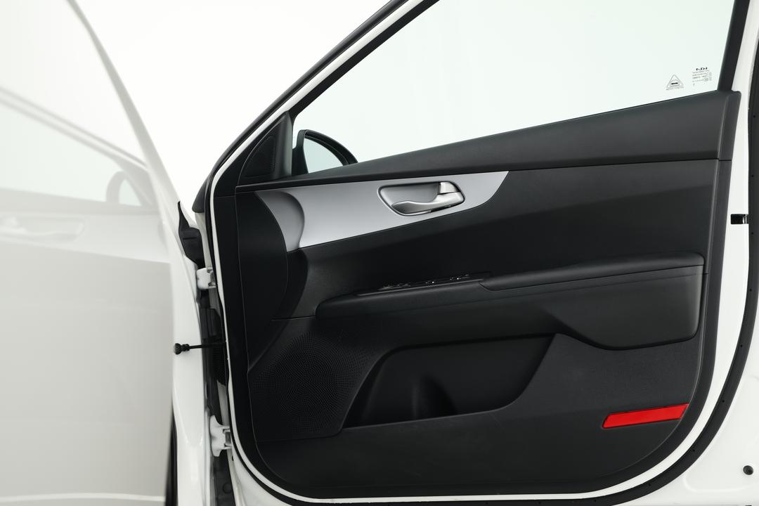 2024 Kia Cerato Sport, Automatic, 28133 km, Speaker View
