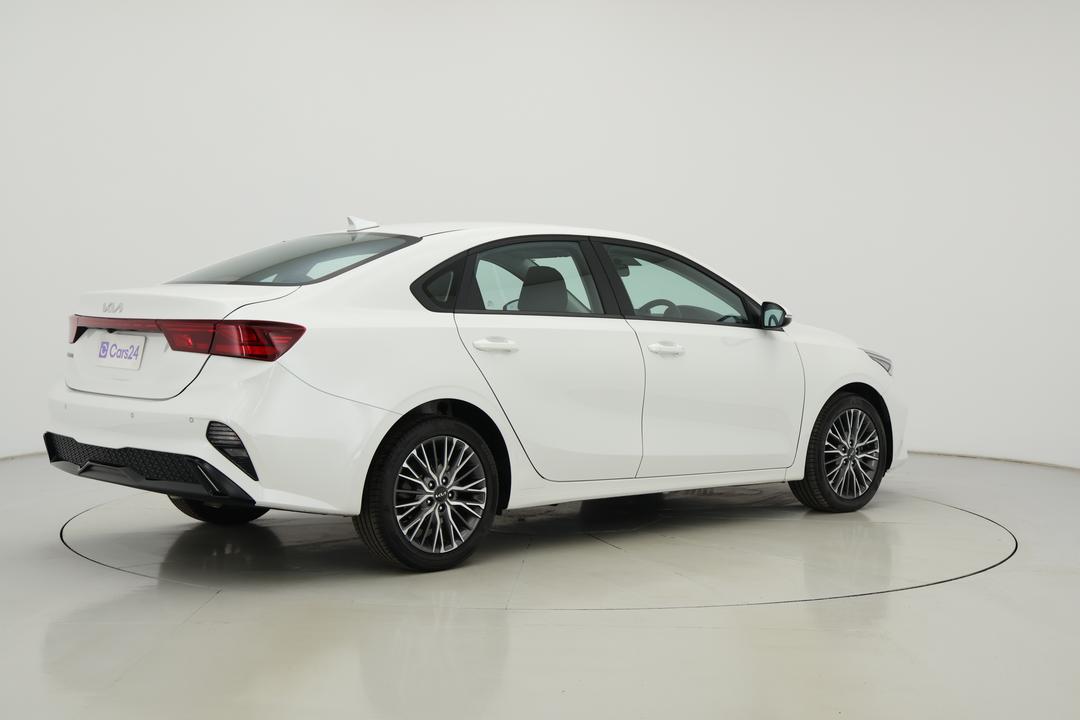 2024 Kia Cerato Sport, Automatic, 28133 km, Right Back Diagonal (45- Degree) View