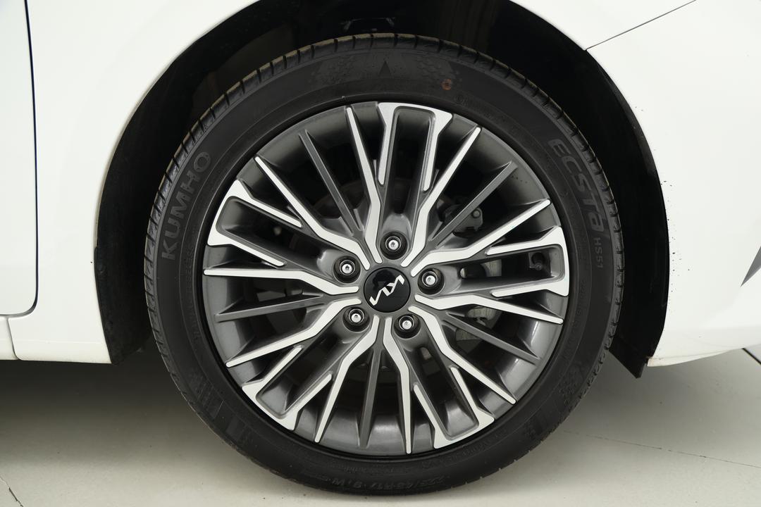 2024 Kia Cerato Sport, Automatic, 28133 km, Right Front Wheel