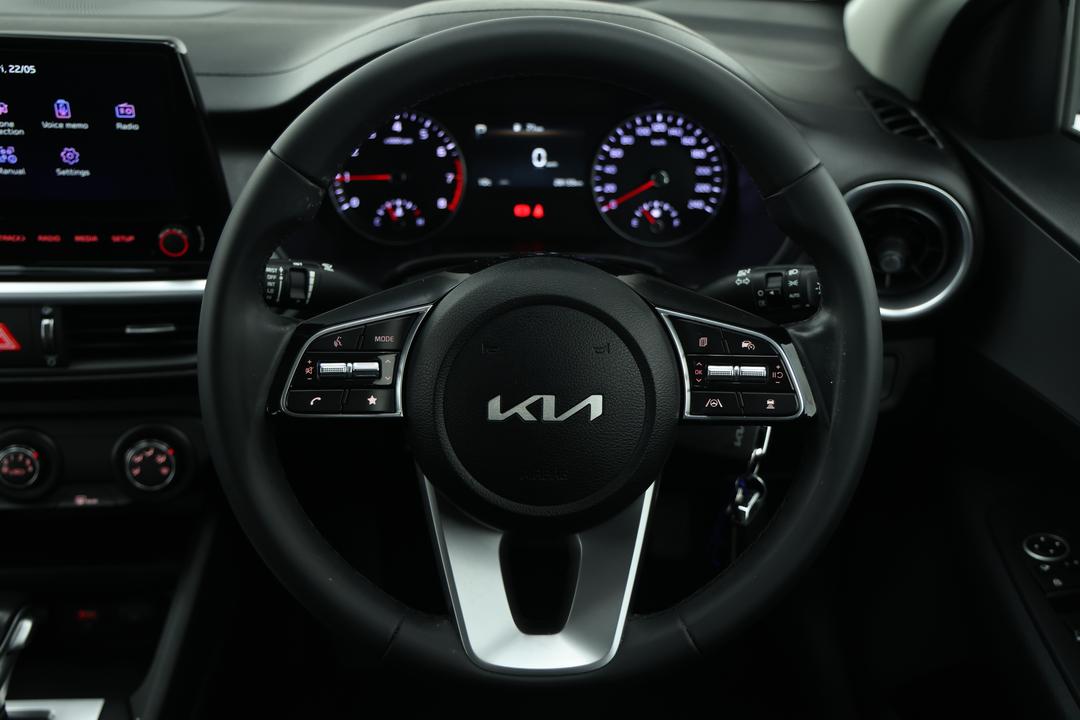 2024 Kia Cerato Sport, Automatic, 28133 km, Steering Wheel Close-up