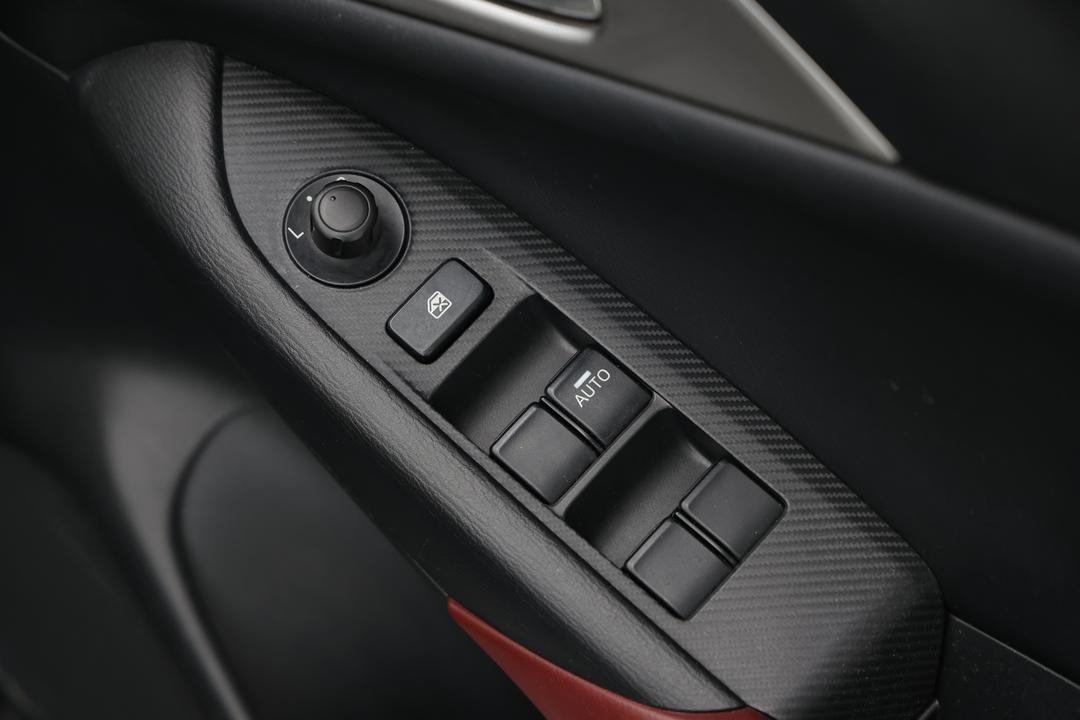 2017 Mazda CX-3 S Touring (FWD), Automatic, 91303 km, Right Side Front Door Cabin View