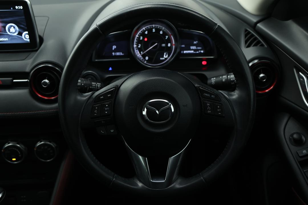 2017 Mazda CX-3 S Touring (FWD), Automatic, 91303 km, Steering Wheel Close-up