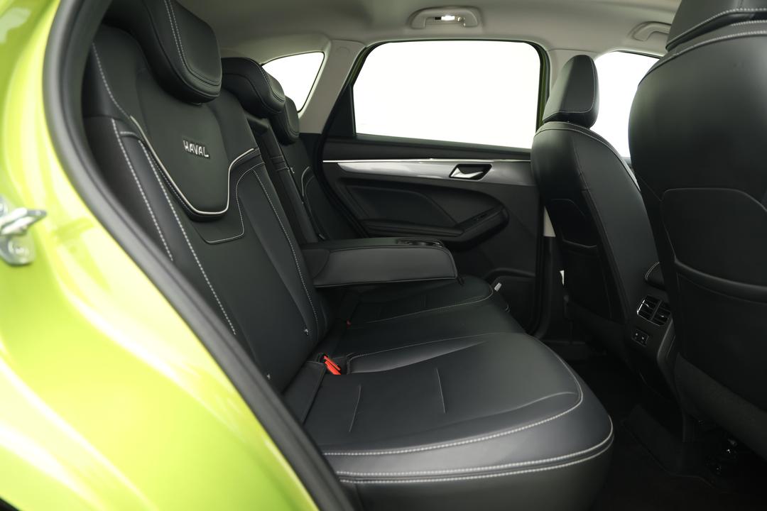 2021 GWM Haval Jolion Ultra, Automatic, 56404 km, Right Side Rear Door Cabin View