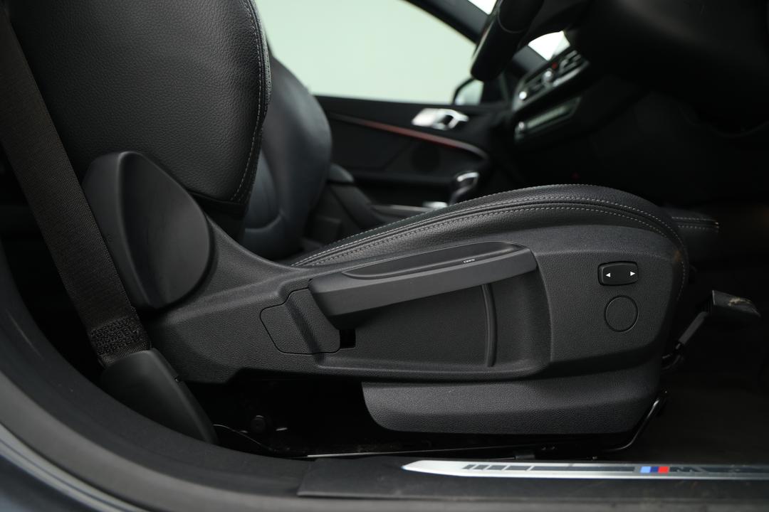 2021 BMW 2 20i M Sport Gran Coupe, Automatic, 63368 km, Right Side Front Door Cabin View