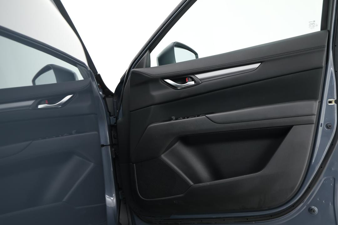 2021 Mazda CX-5 Maxx Sport (FWD), Automatic, 29208 km, Drivers Side Door Panel Controls