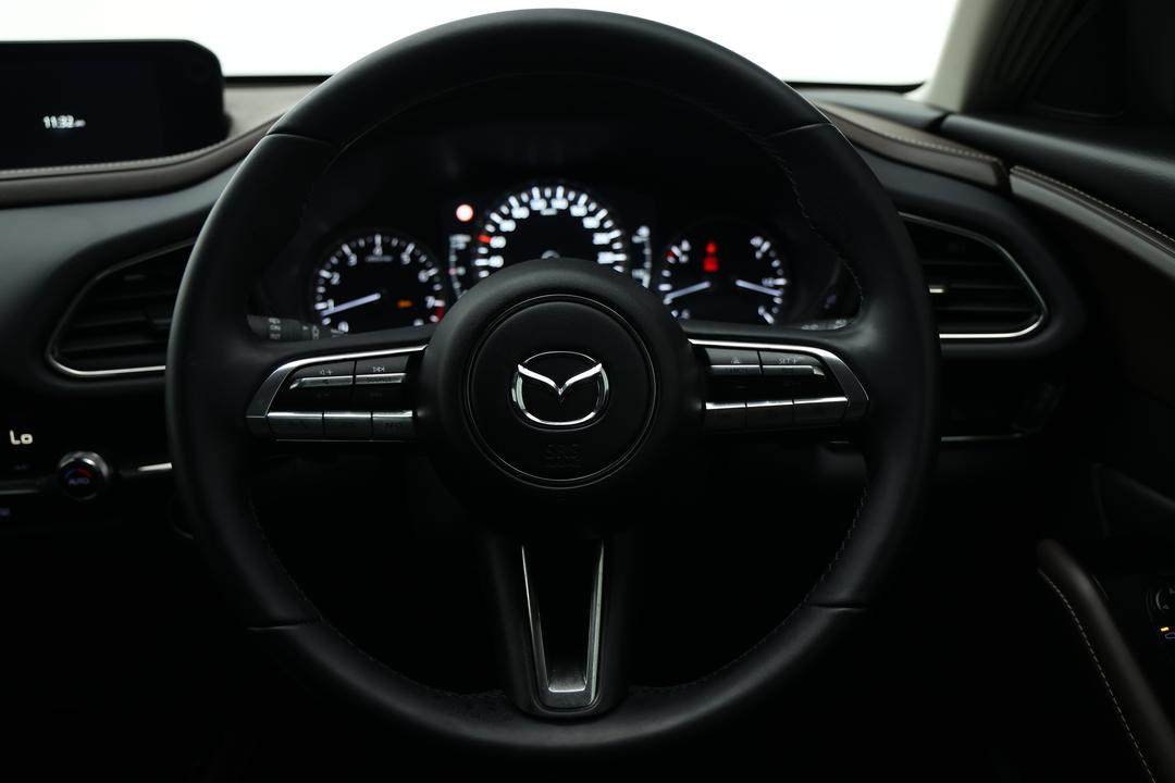 2023 Mazda CX-30 G20 Touring (FWD), Automatic, 7288 km, Steering Wheel Close-up