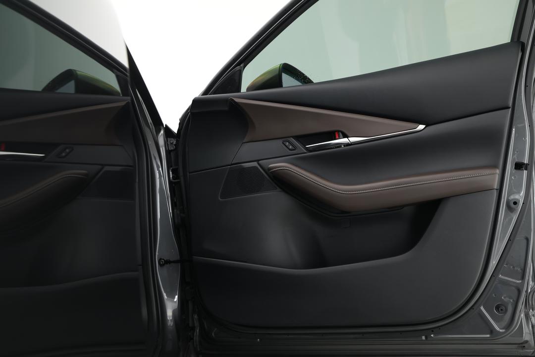 2023 Mazda CX-30 G20 Touring (FWD), Automatic, 7288 km, Drivers Side Door Panel Controls