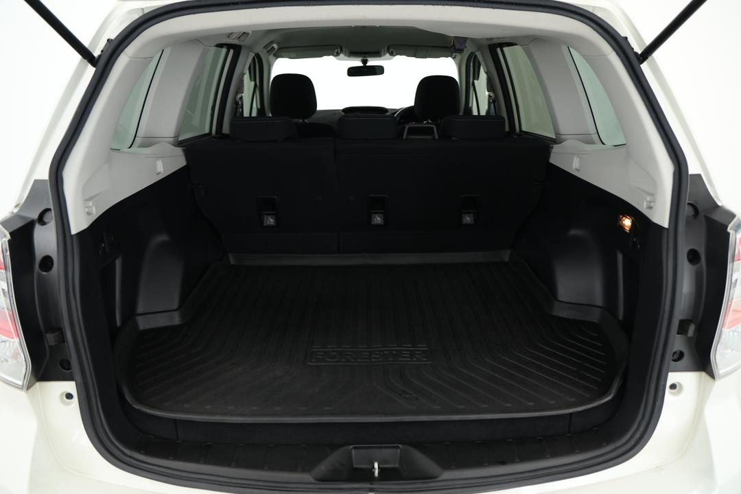 2016 Subaru Forester 2.5i-l, Automatic, 155442 km, Boot Inside View
