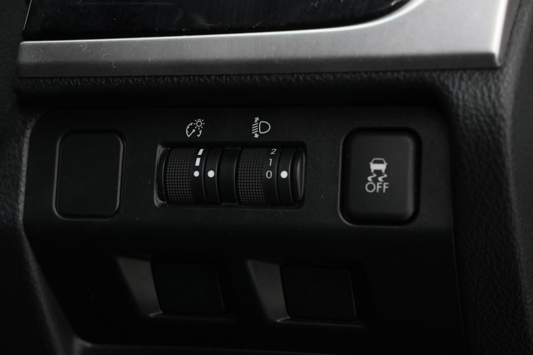 2016 Subaru Forester 2.5i-l, Automatic, 155442 km, Pedals and Footmat