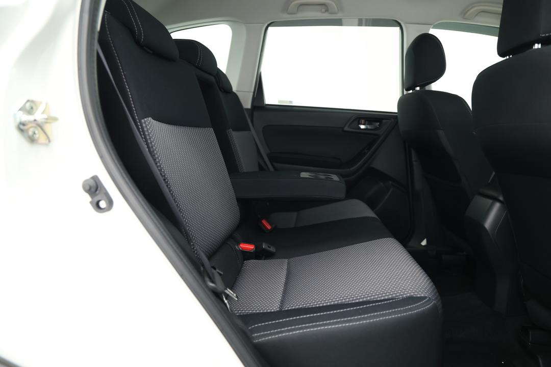 2016 Subaru Forester 2.5i-l, Automatic, 155442 km, Right Side Rear Door Cabin View