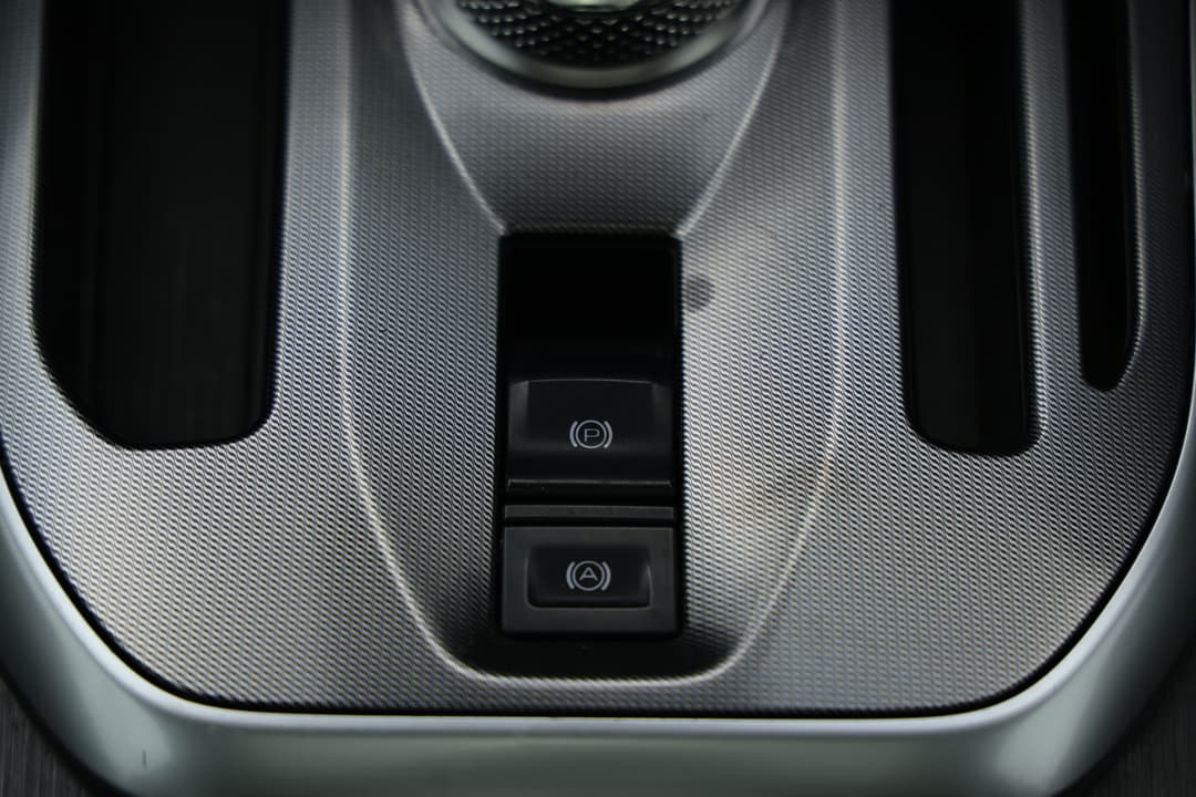 2021 GWM Haval Jolion Ultra, Automatic, 50261 km, Handbrake