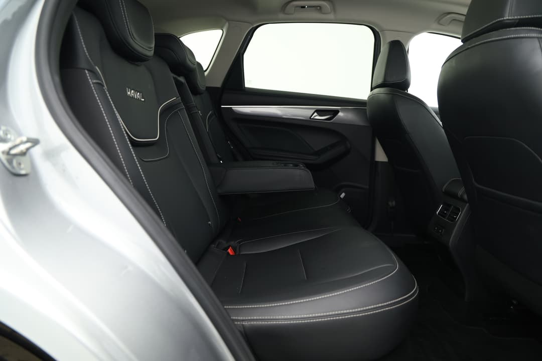 2021 GWM Haval Jolion Ultra, Automatic, 50261 km, Right Side Rear Door Cabin View