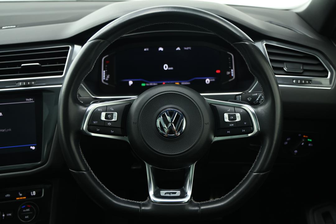 2019 Volkswagen Tiguan Allspace 162 Tsi Highline, Automatic, 58260 km, Pedals and Footmat
