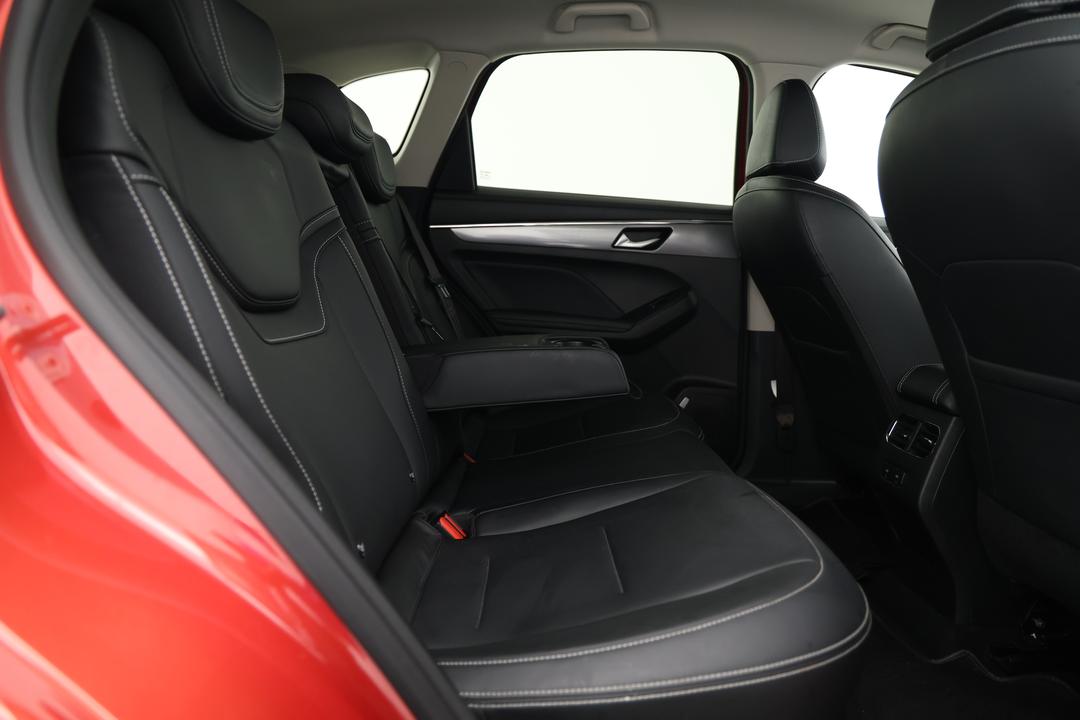 2024 GWM Haval Jolion Lux, Automatic, 20484 km, Right Side Rear Door Cabin View
