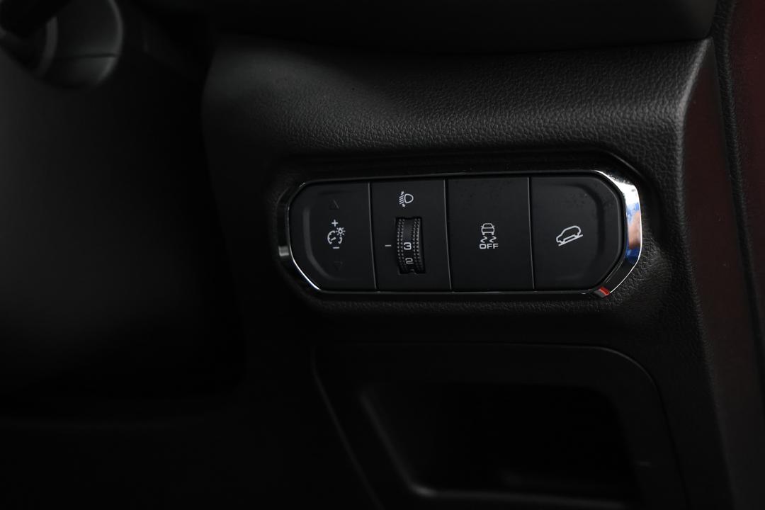 2024 GWM Haval Jolion Lux, Automatic, 20484 km, Right Side Front Door Cabin View