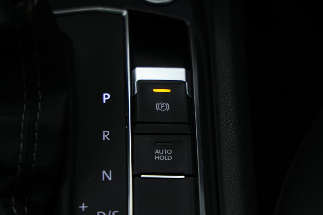 2019 Volkswagen Tiguan Allspace 162 Tsi Highline, Automatic, 90770 km, Steering Wheel Close-up