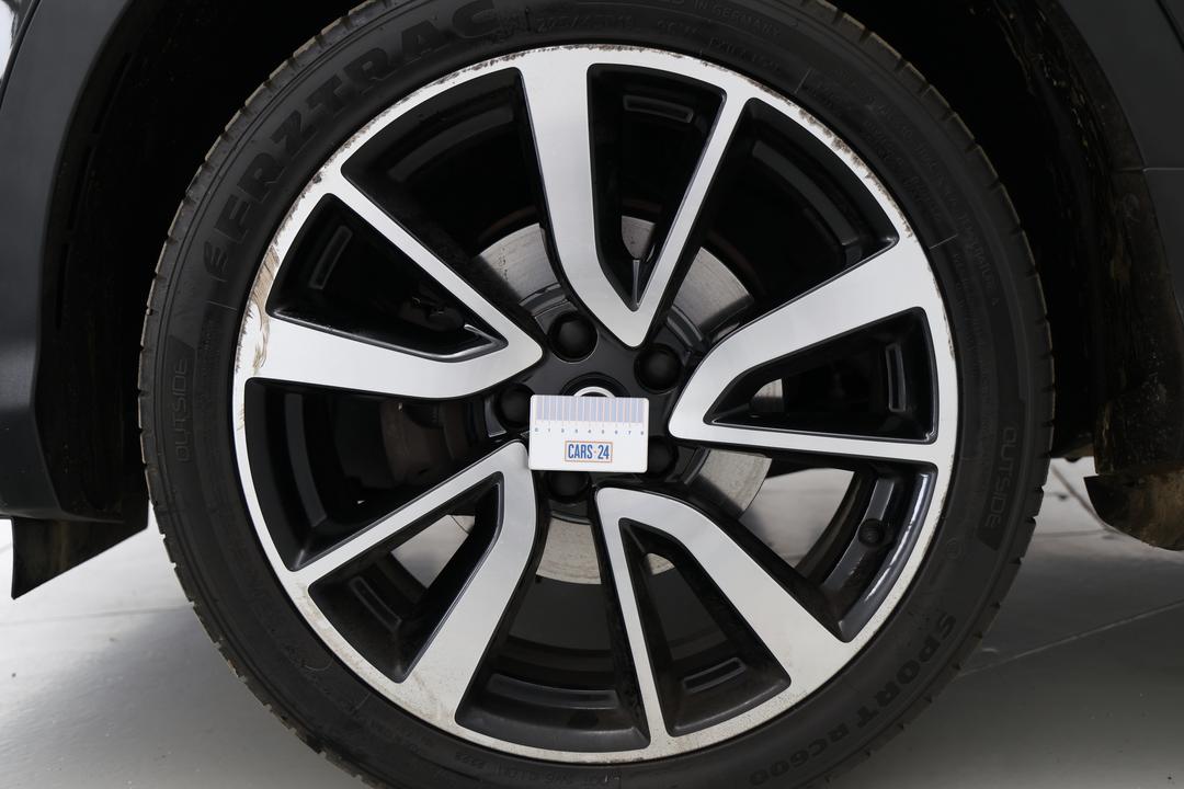 2017 Nissan Qashqai Ti, Automatic, 142633 km, Wheels Rim Rear RHS Gutter Rash