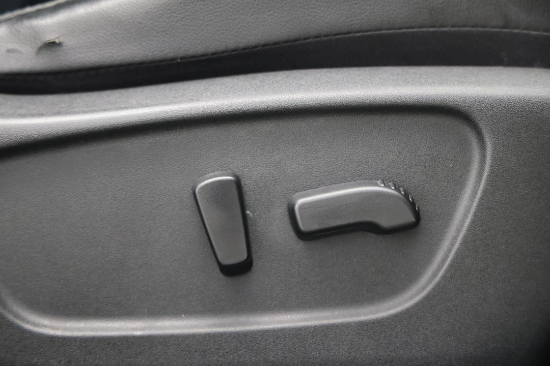 2017 Nissan Qashqai Ti, Automatic, 142633 km, Right Side Front Door Cabin View