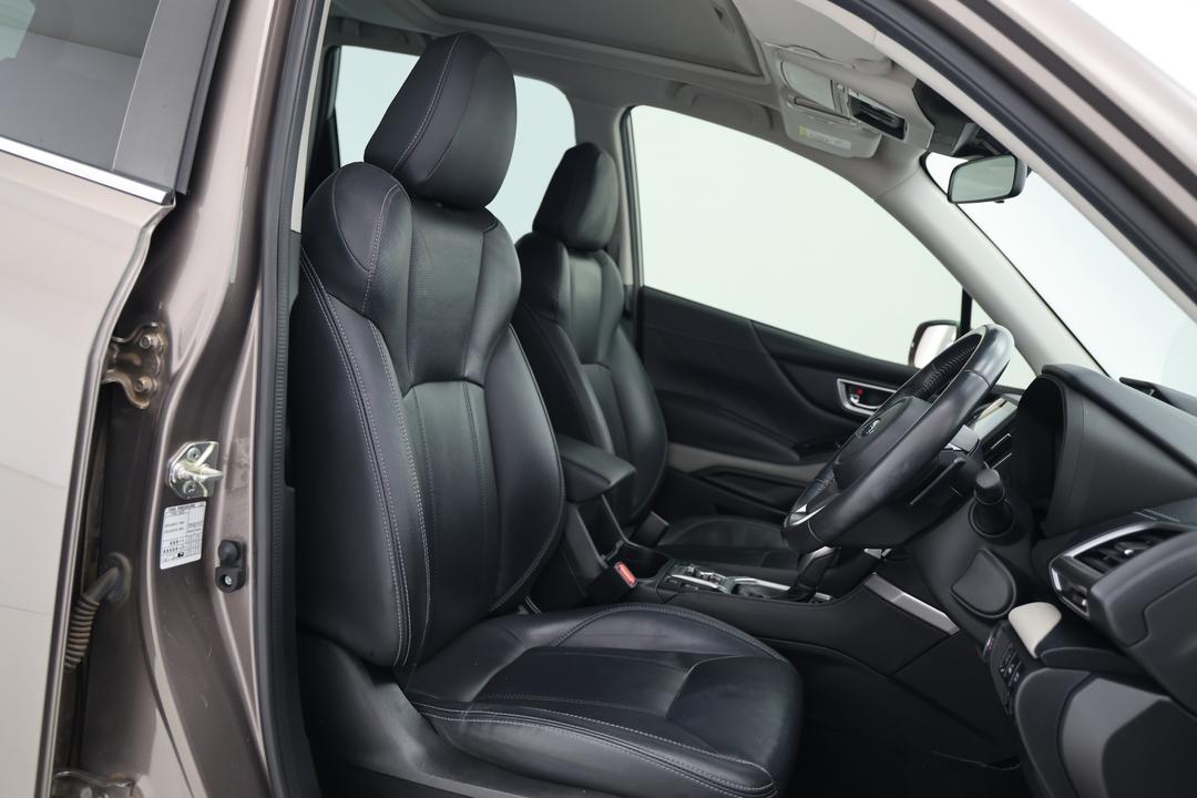 2021 Subaru Forester 2.5i-s (AWD), Automatic, 53003 km, Utility Switches/Buttons