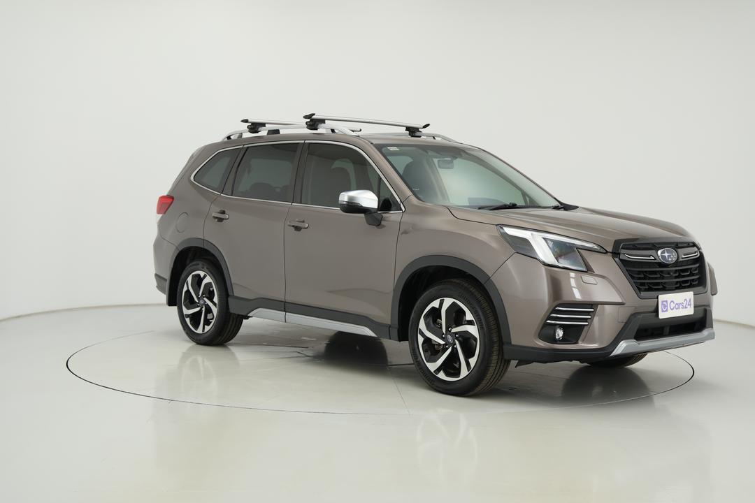2021 Subaru Forester 2.5i-s (AWD), Automatic, 53003 km, Right Front Diagonal (45- Degree) View