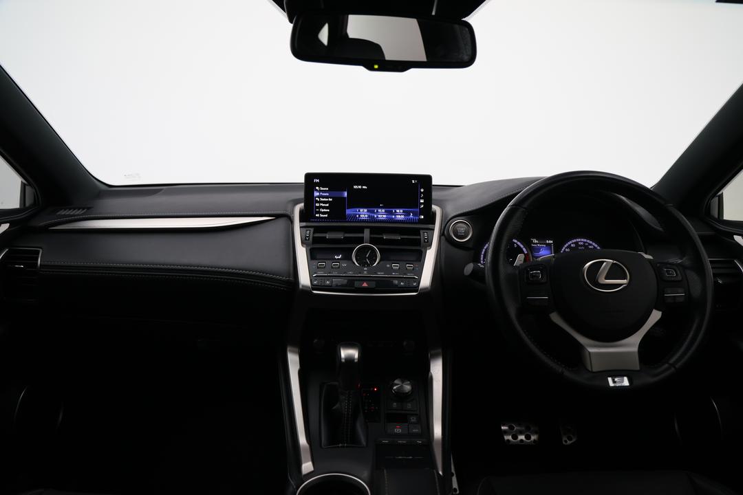 2018 Lexus Nx300 F-sport (AWD), Automatic, 81744 km, Gear Lever 