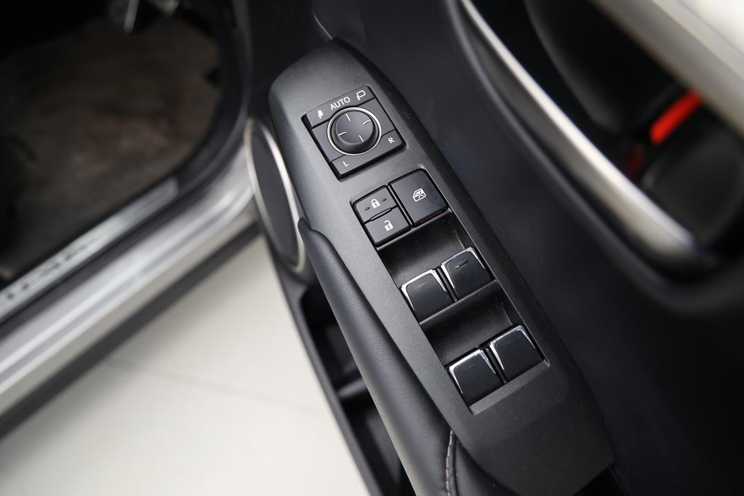 2018 Lexus Nx300 F-sport (AWD), Automatic, 81744 km, Speaker View