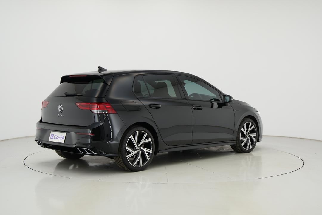 2024 Volkswagen Golf 110tsi R-line, Automatic, 31996 km, Right Back Diagonal (45- Degree) View