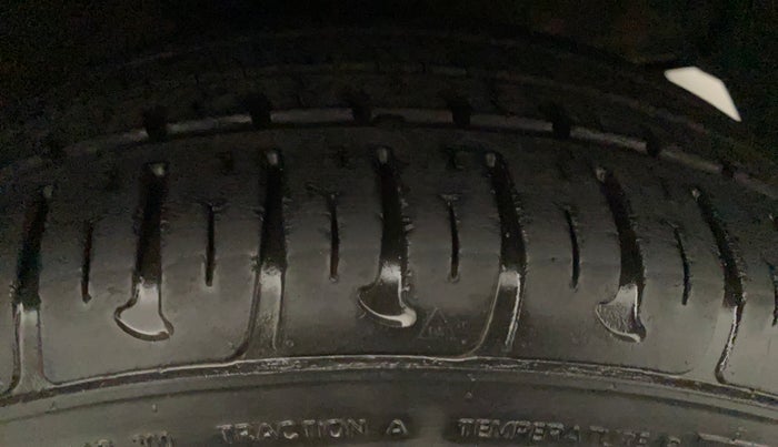 2019 Hyundai Grand i10 SPORTZ 1.2 KAPPA VTVT, Petrol, Manual, 20,294 km, Left Front Tyre Tread