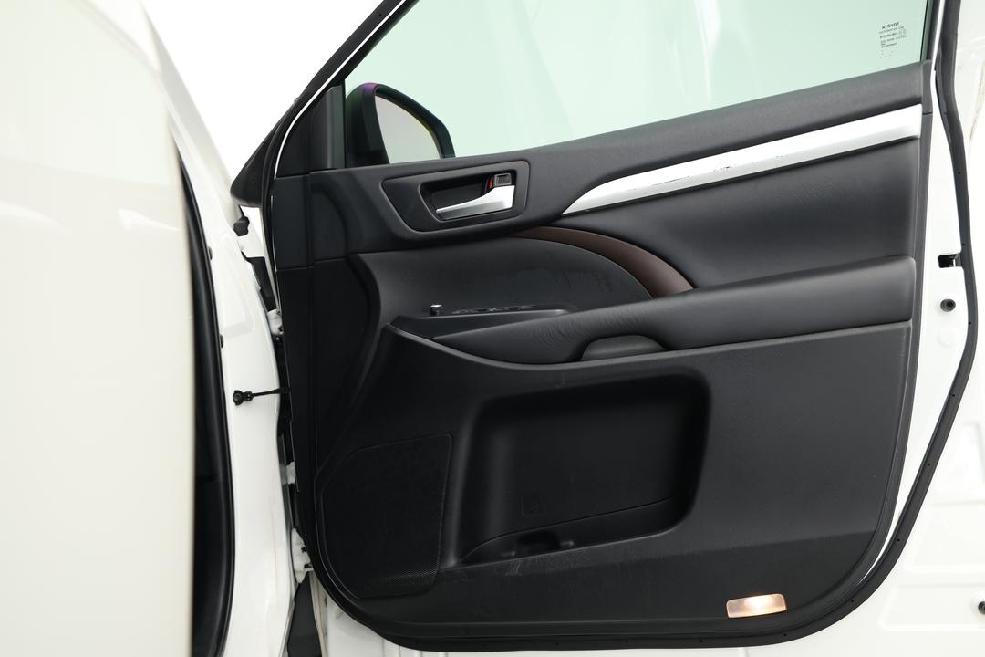 2019 Toyota Kluger Gxl (4x4), Automatic, 73833 km, Speaker View