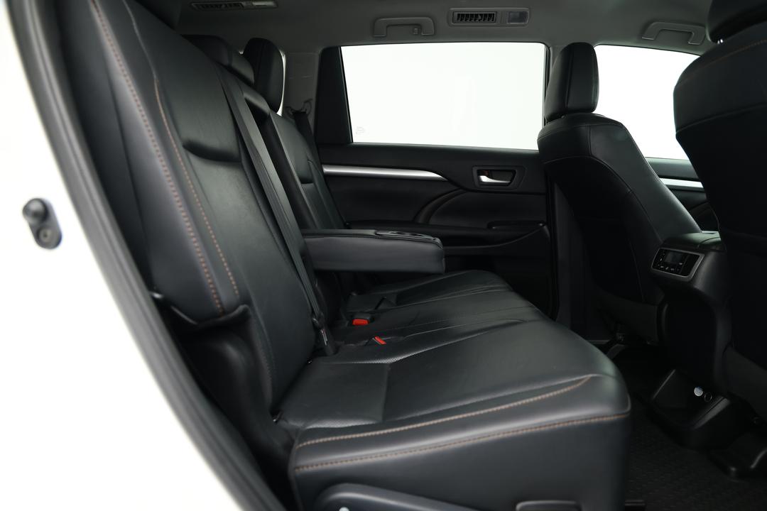 2019 Toyota Kluger Gxl (4x4), Automatic, 73833 km, Right Side Rear Door Cabin View