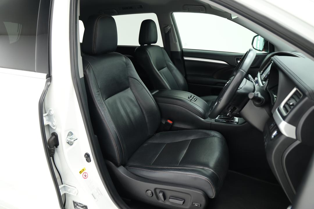 2019 Toyota Kluger Gxl (4x4), Automatic, 73833 km, Drivers Side Adjustment Panel