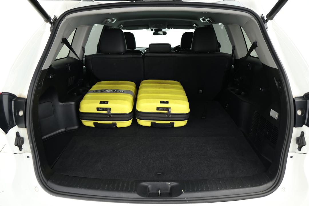 2019 Toyota Kluger Gxl (4x4), Automatic, 73833 km, Boot Inside View with Luggage