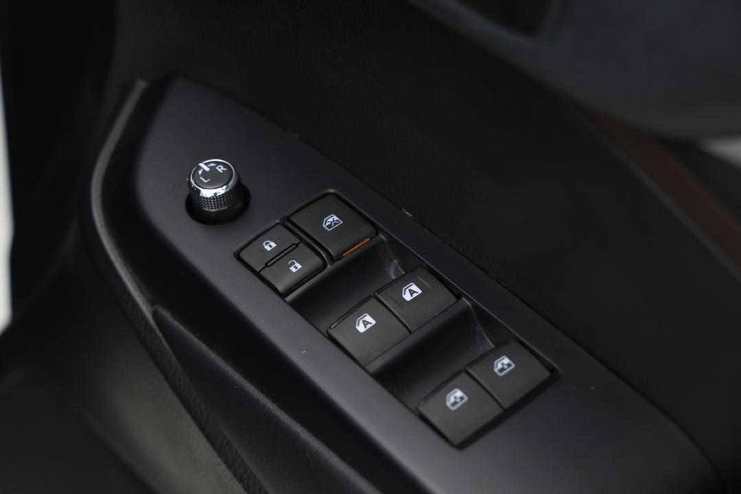 2019 Toyota Kluger Gxl (4x4), Automatic, 73833 km, Drivers Side Door Panel Controls