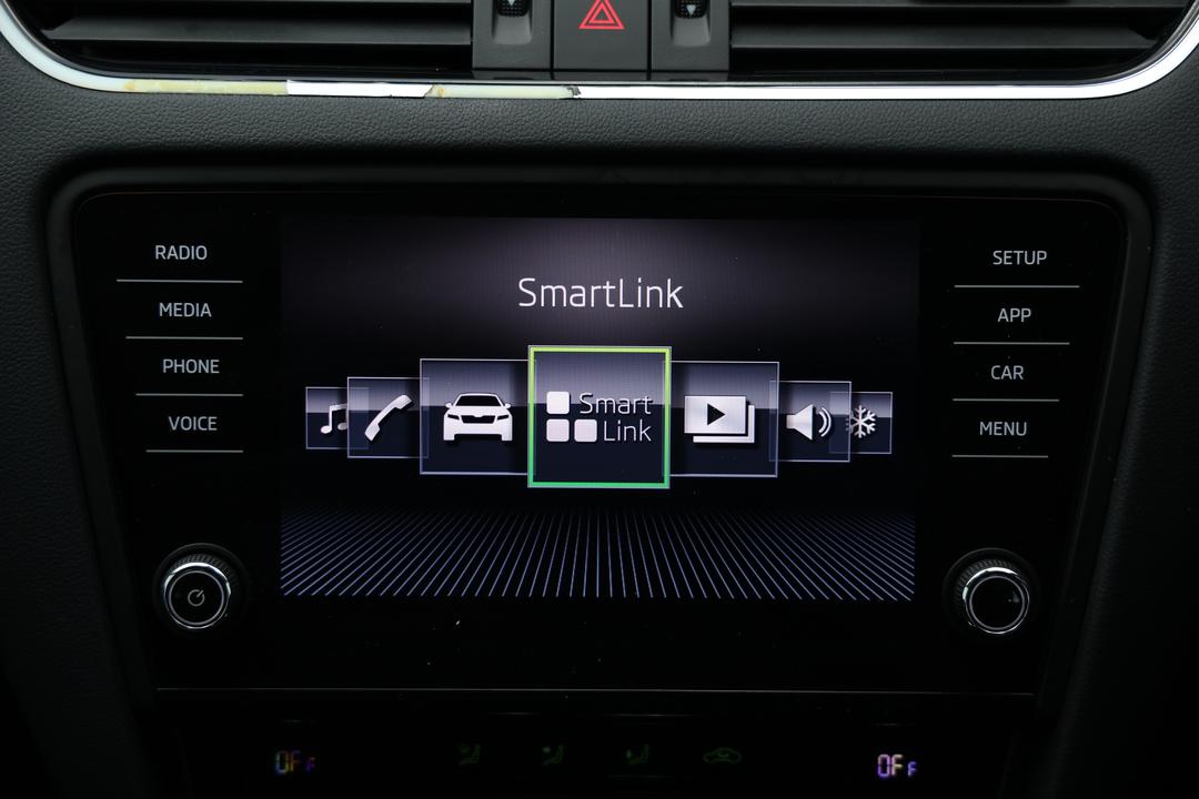 2019 SKODA Octavia 110 Tsi, Automatic, 90485 km, Steering Wheel Close-up